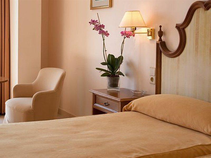 פורט דה פולנסה Hotel Miramar Mallorca מראה חיצוני תמונה